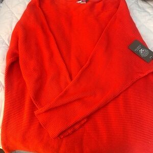 Bright orange red pull over nwt
3/4 dolman type sleeve